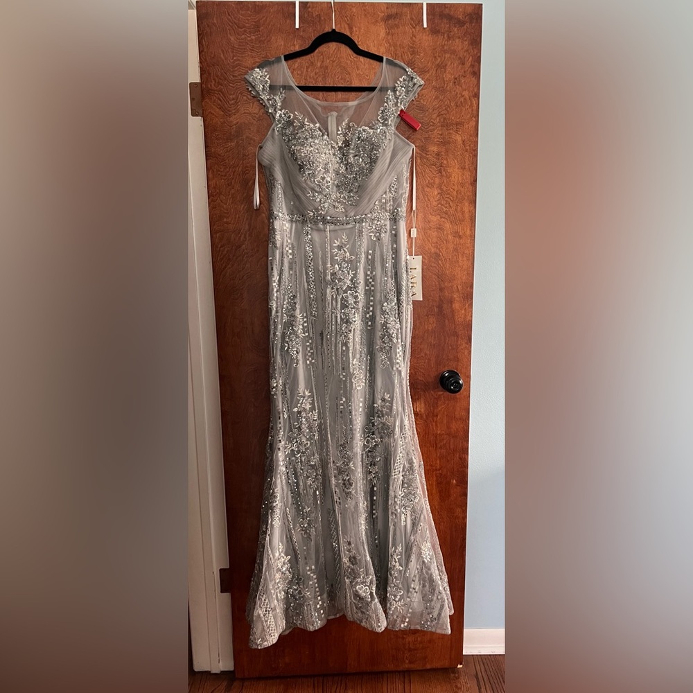 LARA size 12 Silver Beaded Illusion Neck Mermaid‎ Evening Gown